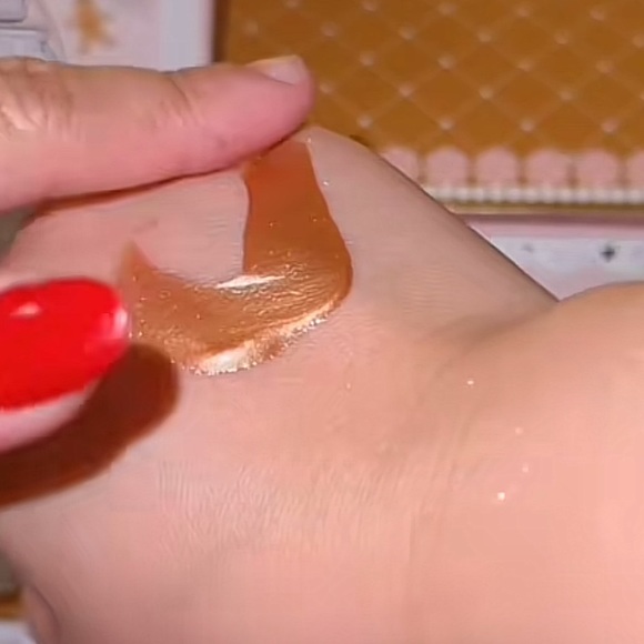 NWT Plouise advent glossy and glazed all over body glow bronzing tan - Picture 4 of 5